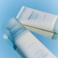 thumbnail image 4 of Serum Solar Hidratante de Madagascar Centella Hyalu-Cica Skin 1004 - Paquete Doble (2 x 50ml), 4 of 4