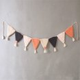 thumbnail image 1 of Bandera colgante de triángulo de punto colgada en la habitación de los niños: naranja JAMW Sencillez, 1 of 5