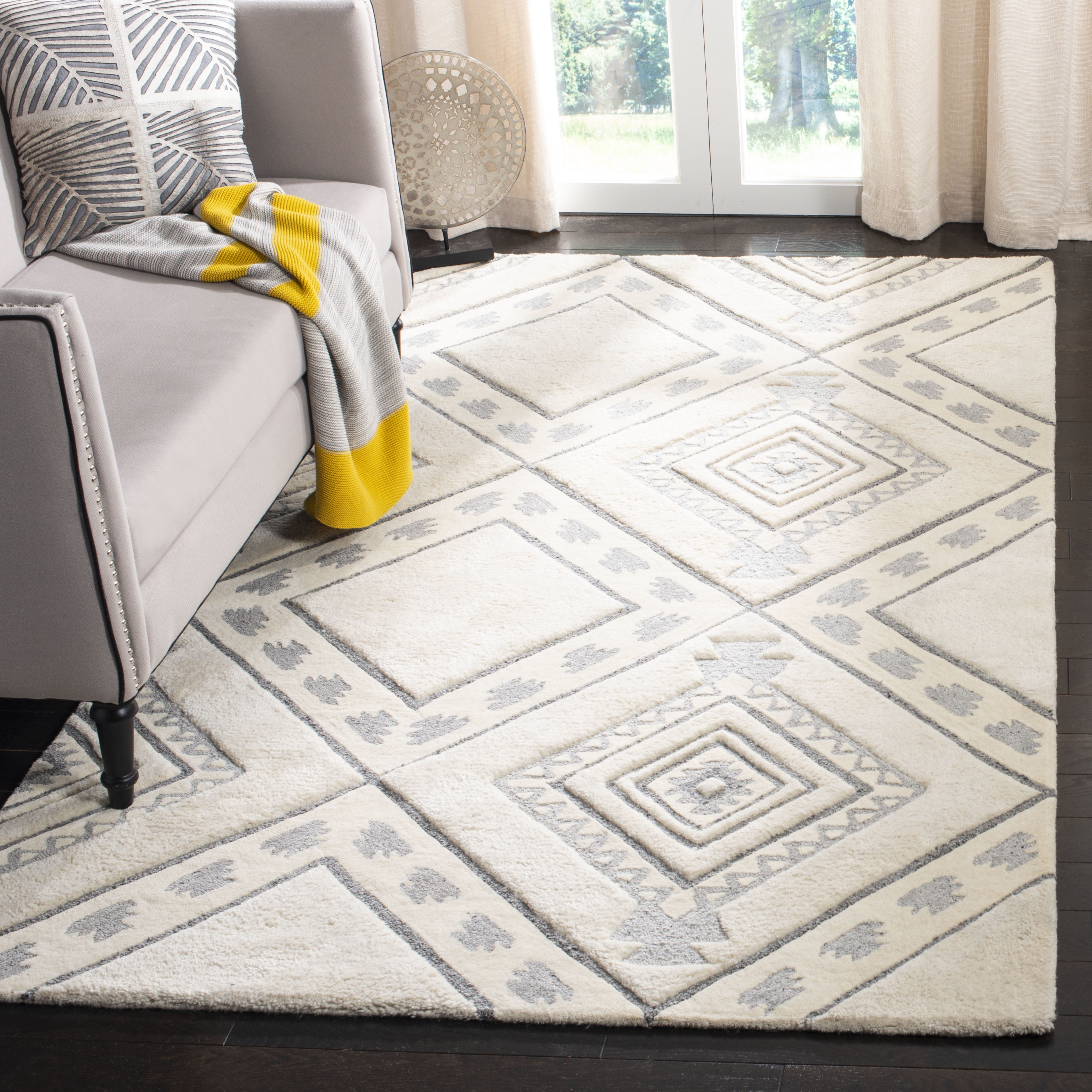 SAFAVIEH Casablanca Crispin Geometric Shag Area Rug, Ivory/Grey, 6' x 9'