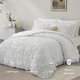 thumbnail image 2 of BEDAZZLED Juego de edredón tamaño Queen blanco, juego de edredón de 3 piezas, juego de cama plisado con edredón y fundas de almohada, suave edredón Shabby Chic para todas las estaciones, 2 of 7
