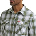 thumbnail image 4 of Chemise tissée à manches courtes pour hommes Wrangler®, 4 of 5