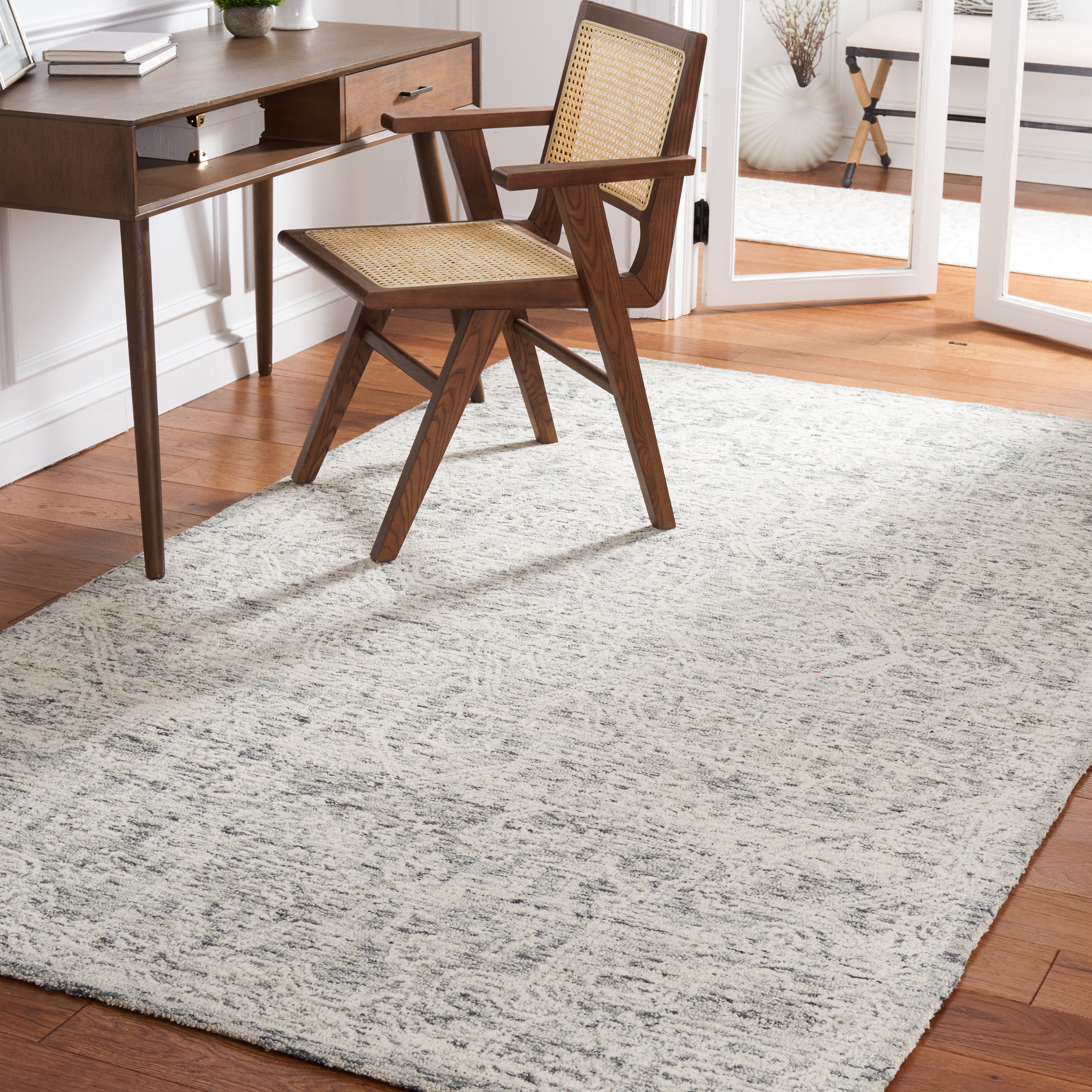 SAFAVIEH Roslyn Rordan Abstract Area Rug, Grey/Ivory, 5' x 8'
