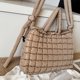 thumbnail image 4 of Bolso Mano Acolchado para Mujer Cruzado Viajes (caqui), 4 of 9