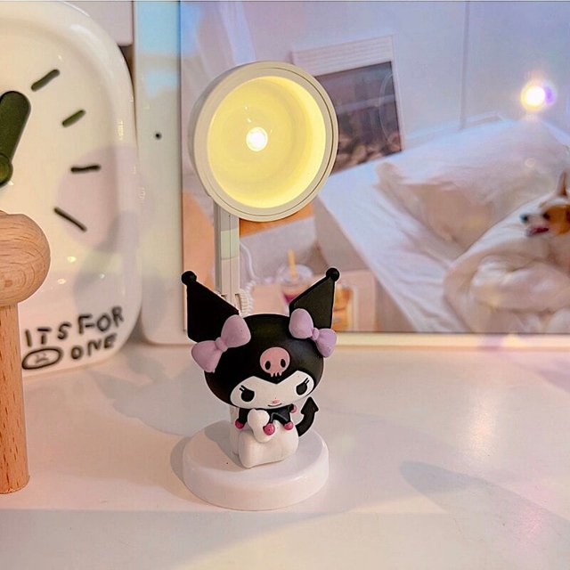 Mini lámpara de mesa pequeña de dibujos animados, Pochacco, Sanrio Kuromi Melody, escritorio de noche, Lámpara decorativa para niña, regalo de cumpleaños, bricolaje