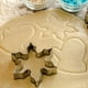 thumbnail image 5 of ¡Liquidación! Cortadores de galletas navideños grandes, 4 cortadores de galletas navideños de acero inoxidable con instrucciones de receta, muñeco de nieve, árbol de Navidad, copo de nieve., 5 of 8