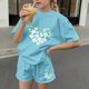 thumbnail image 5 of Vestido de manga corta para niños Día de San Patricio impreso de dos piezas Conjunto de cuello redondo con pantalones cortos, blusa de manga corta, 5 of 6