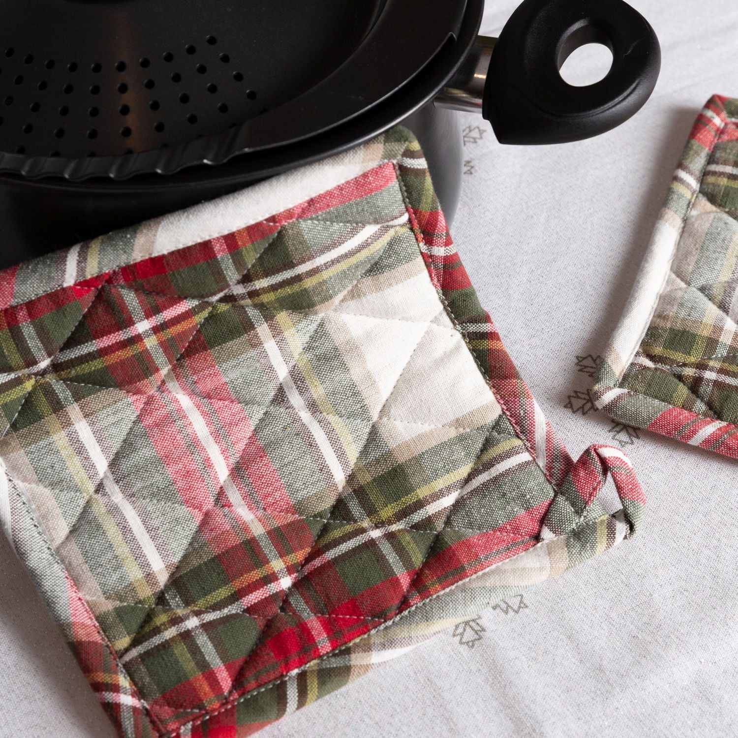Fabstyles Celebration Plaid Cotton Terry Pot Holder Set of 2