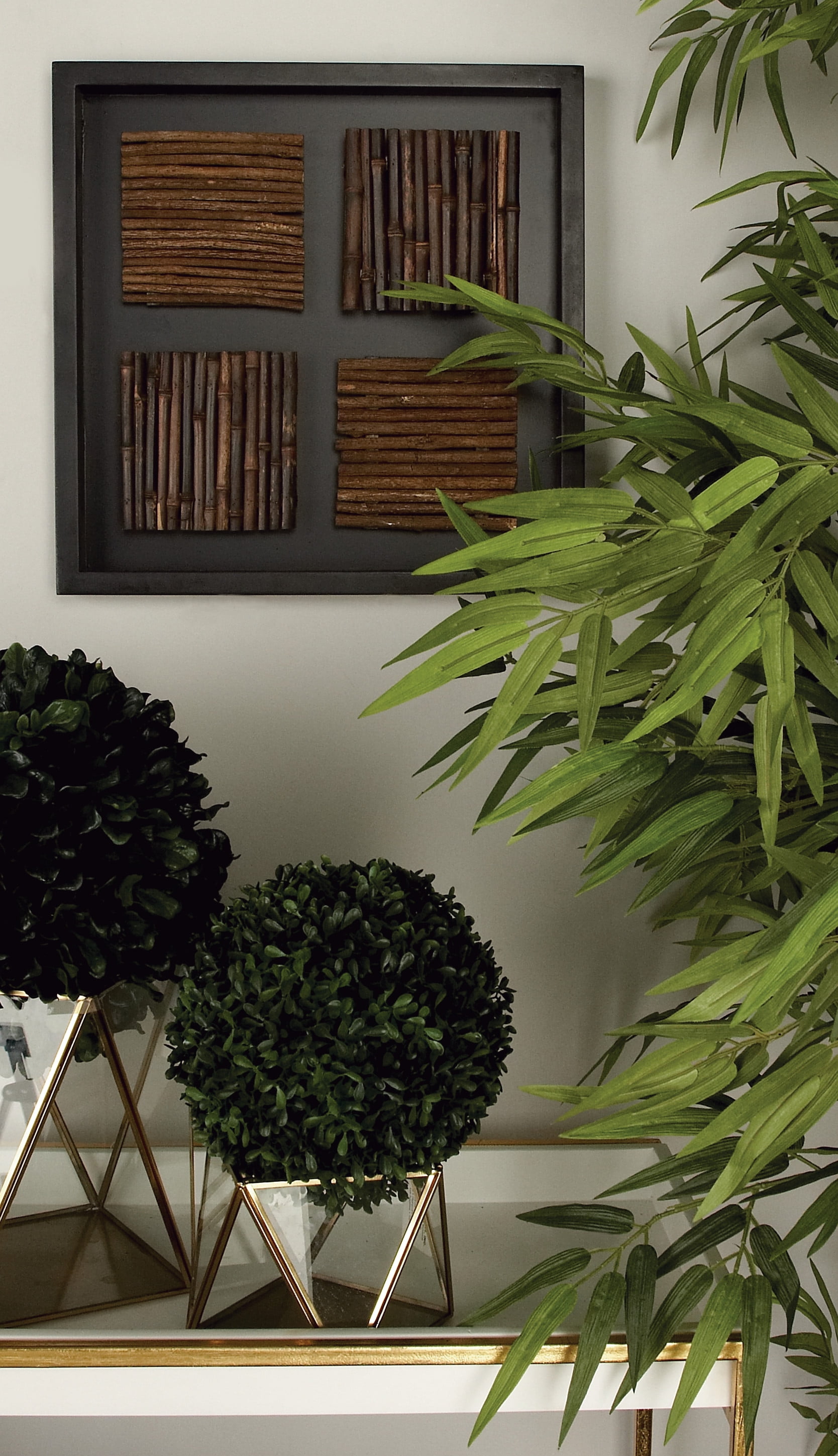 DecMode Natural 16 Inch Wooden Linear Twig Wall Decor; Set of 4