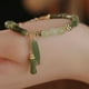 thumbnail image 1 of Pulsera de cuentas verdes retro para mujer, pulsera de piedra natural, moderna y versátil, pequeña y fresca., 1 of 2