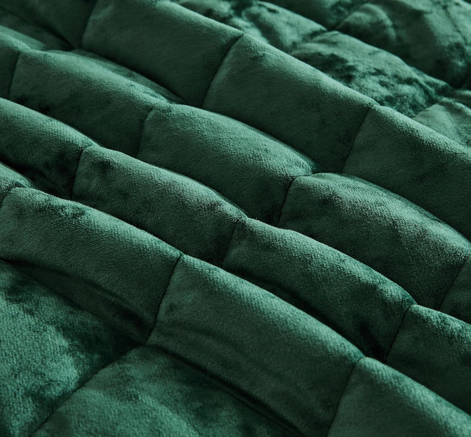 Chezmoi Collection Lux Forest Green Velvet Quilt Oversized King Set, 3-Piece Lush Plush Distressed Velvet Bedding All Season Lightweight Bedspread Brushed Microfiber Reverse with Diamond Stitch
