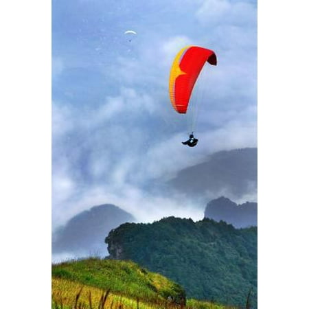 The Paragliding Journal: 150 Page Lined Notebook/Diary