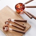 thumbnail image 3 of Juego de 8 tazas y cucharas medidoras, mango de madera, acero inoxidable de primera calidad, acabado pulido en oro rosa, taza medidora de líquidos y secos, para cocinar y hornear, 3 of 5