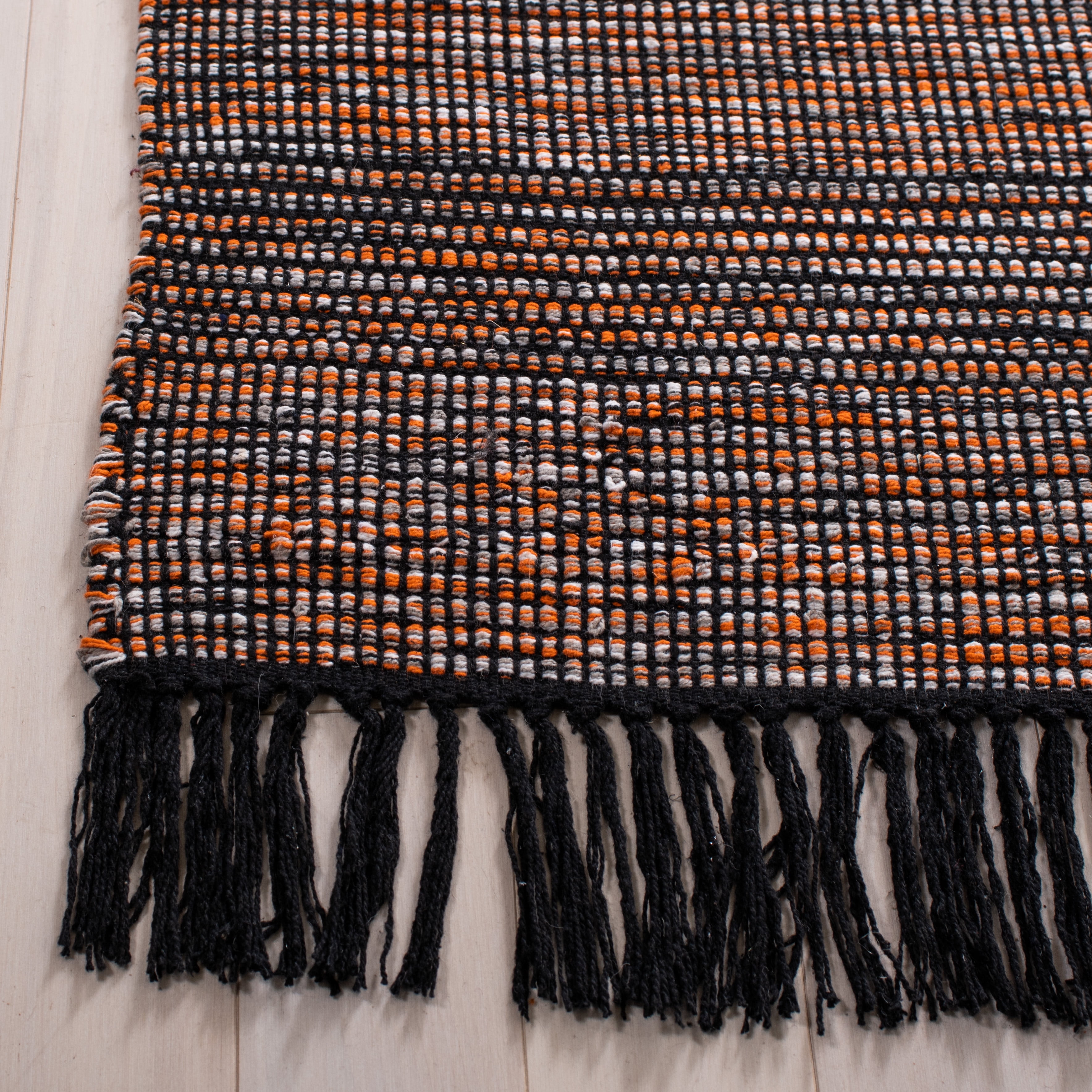 SAFAVIEH Montauk Kelsey Distressed Cotton Area Rug, Orange/Black, 8' x 10'