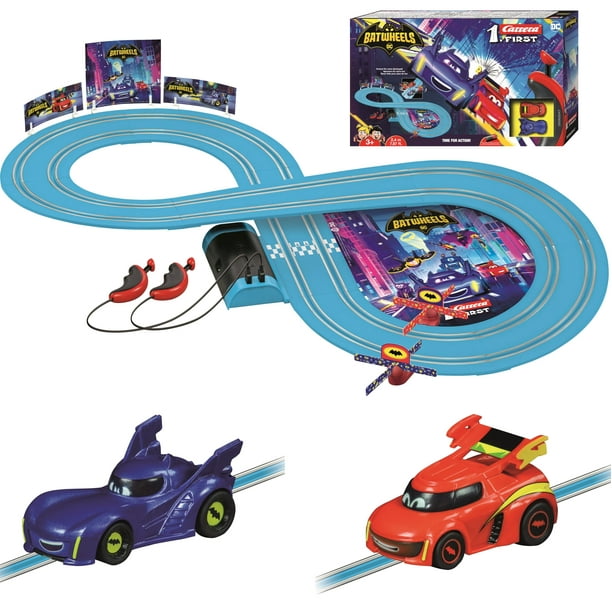 Pista de carreras de tragaperras Carrera First Batwheels con ruedas giratorias