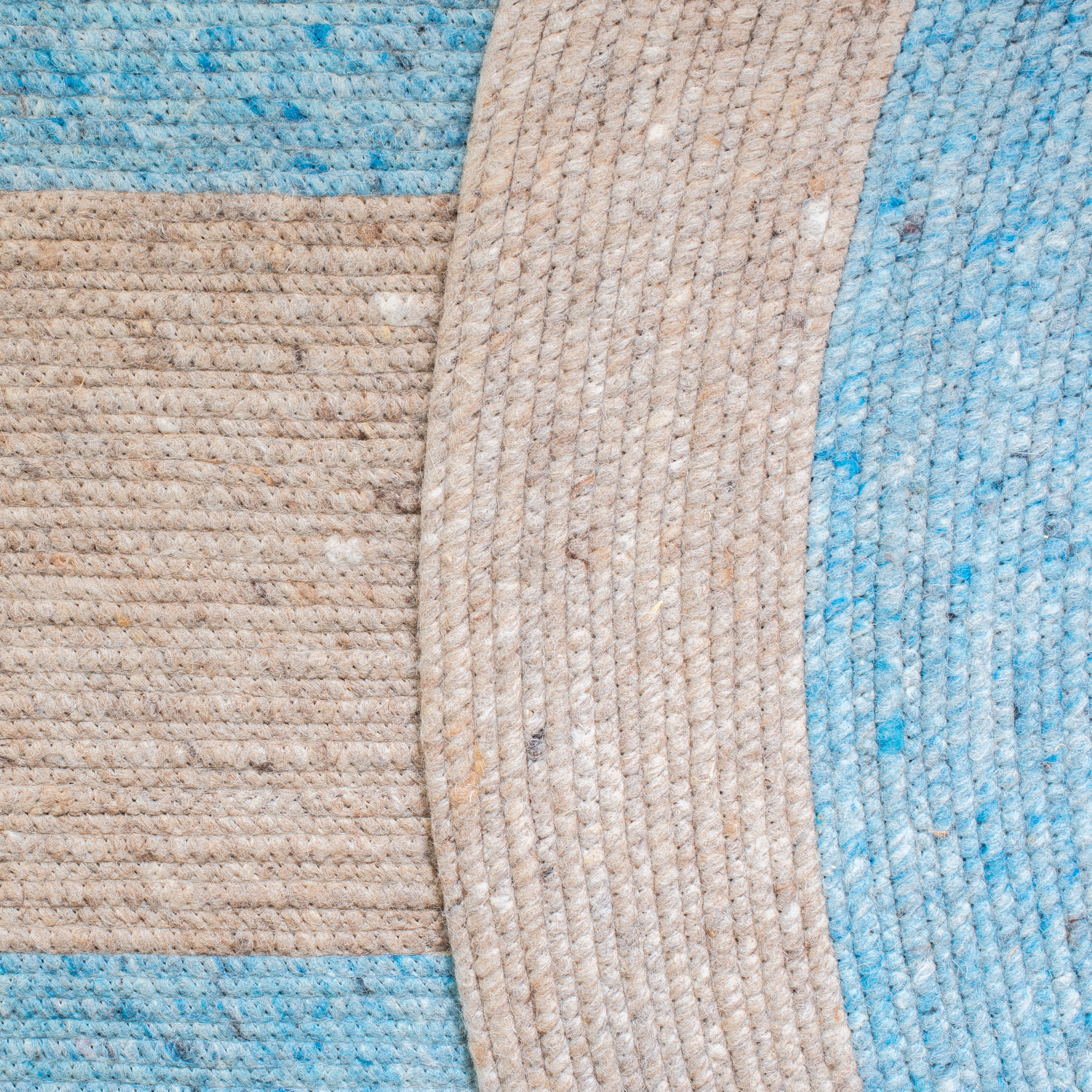 SAFAVIEH Braided Simon Bordered Reversible Area Rug, Blue/Beige, 4' x 6' Oval