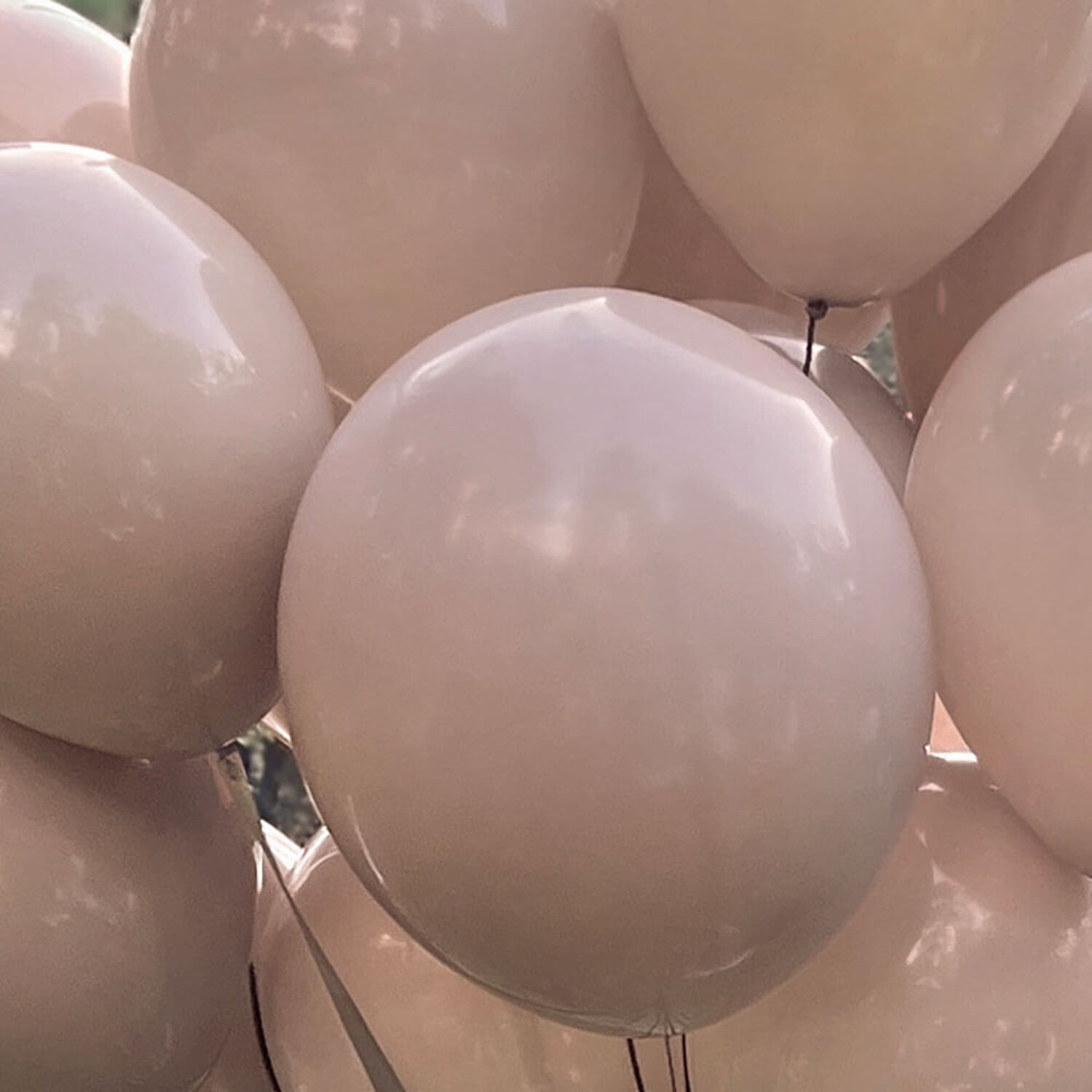 17 inch Malted Beige TUFTEX Latex Balloons (50 Pack) - Party Supplies Decorations