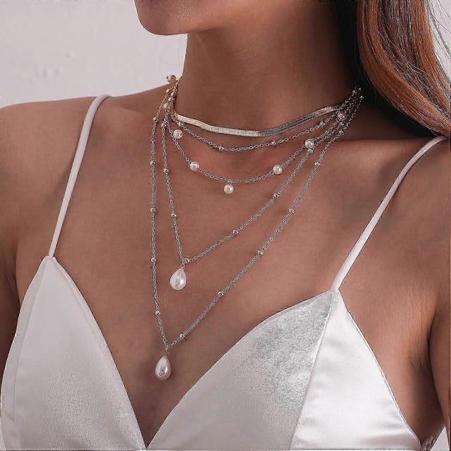 Collar de estrellas, lunas y relámpagos estilo boho con colgante de luna dorado