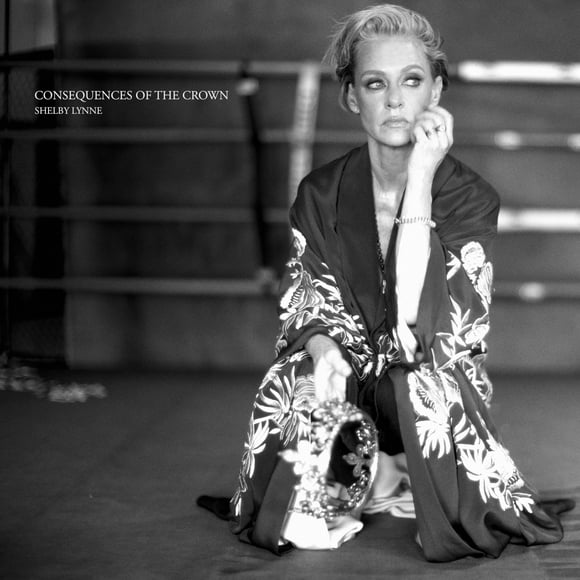 Libro Consequences of the Crown de SONY MUSIC