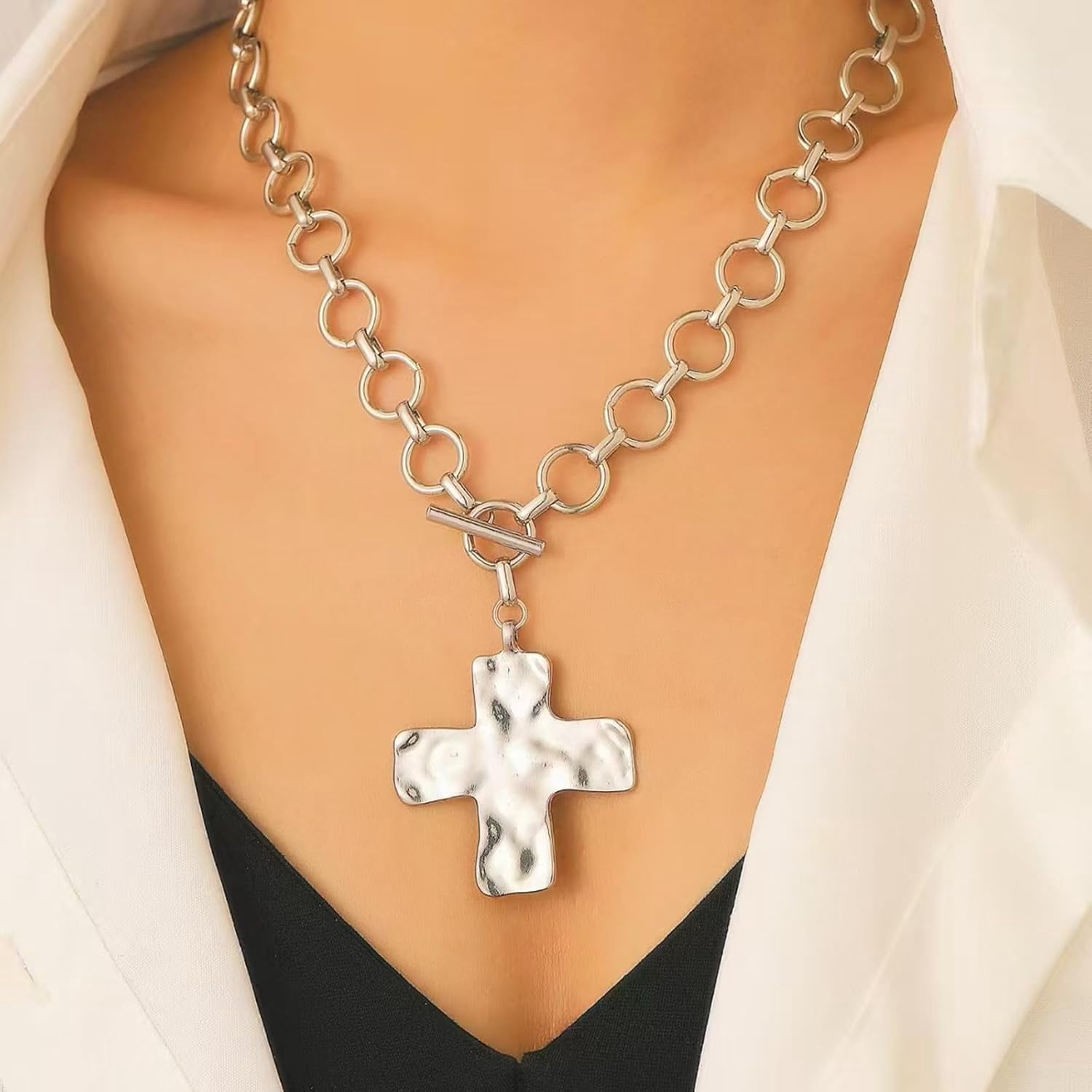 Chunky Cross Necklace for Women Gold Chunky Cross Pendant Necklace Layered Heart Toggle Necklace Hammered Cross Statement Necklace Thick Chain Necklace Jewelry