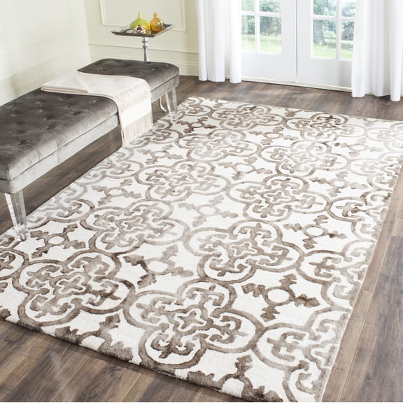 Safavieh Dip Dye Flower Distressed Wool Area Rug, Ivory/Brown, 2' x 3'