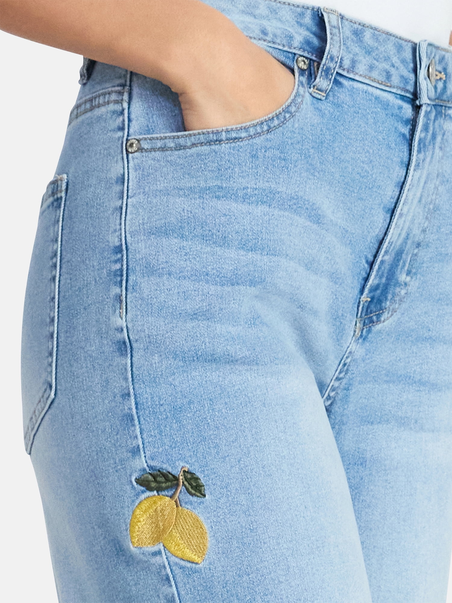 Madden NYC Women's Lemon Embroidery Ultra 90s Jeans, 32