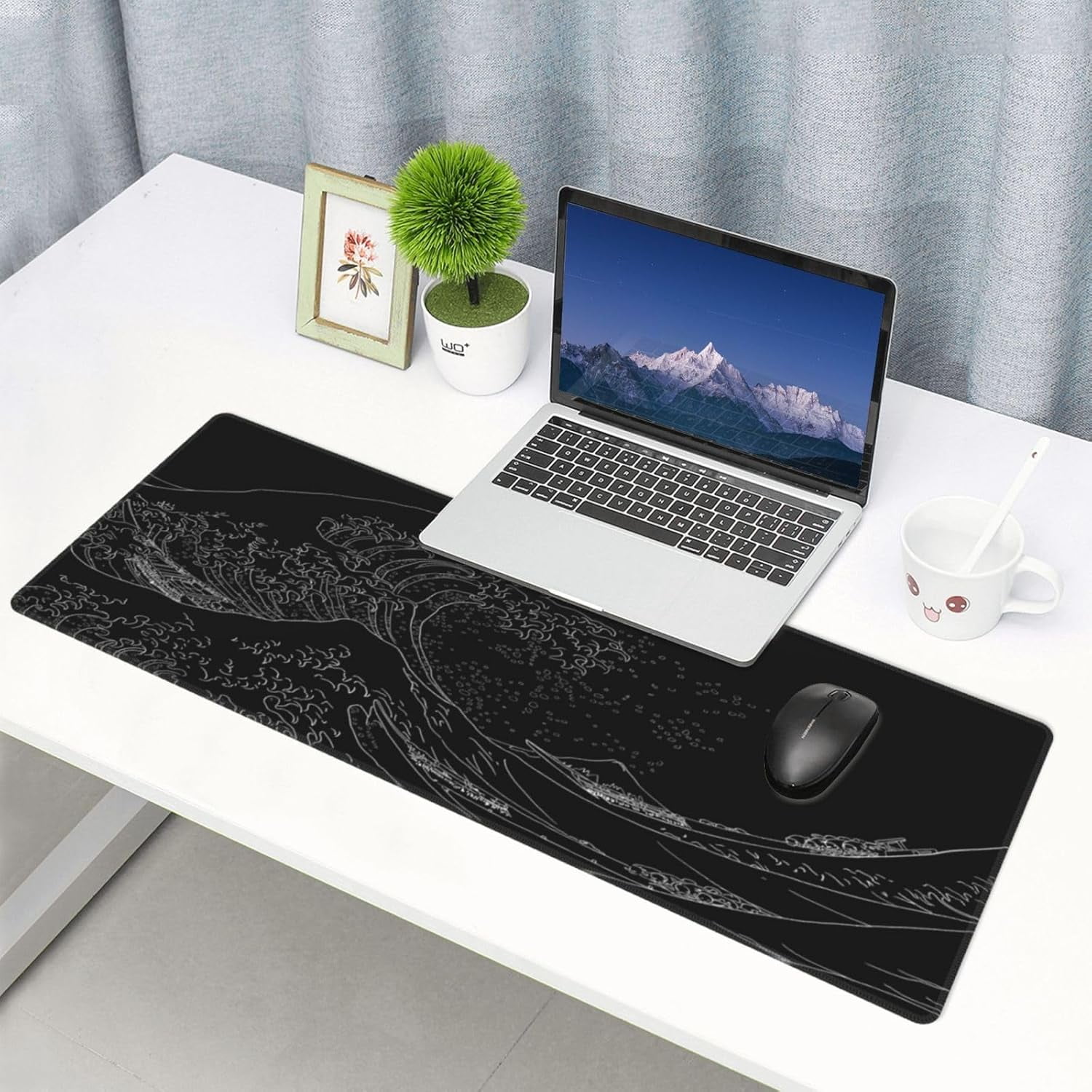 Mouse Pad, Large Japanese Desk Mat, XL Anime Gaming Keyboard Mat, Non-Slip Rubber Base, Big Extended Desk Protector for Home Office, 31.5”x11.8”