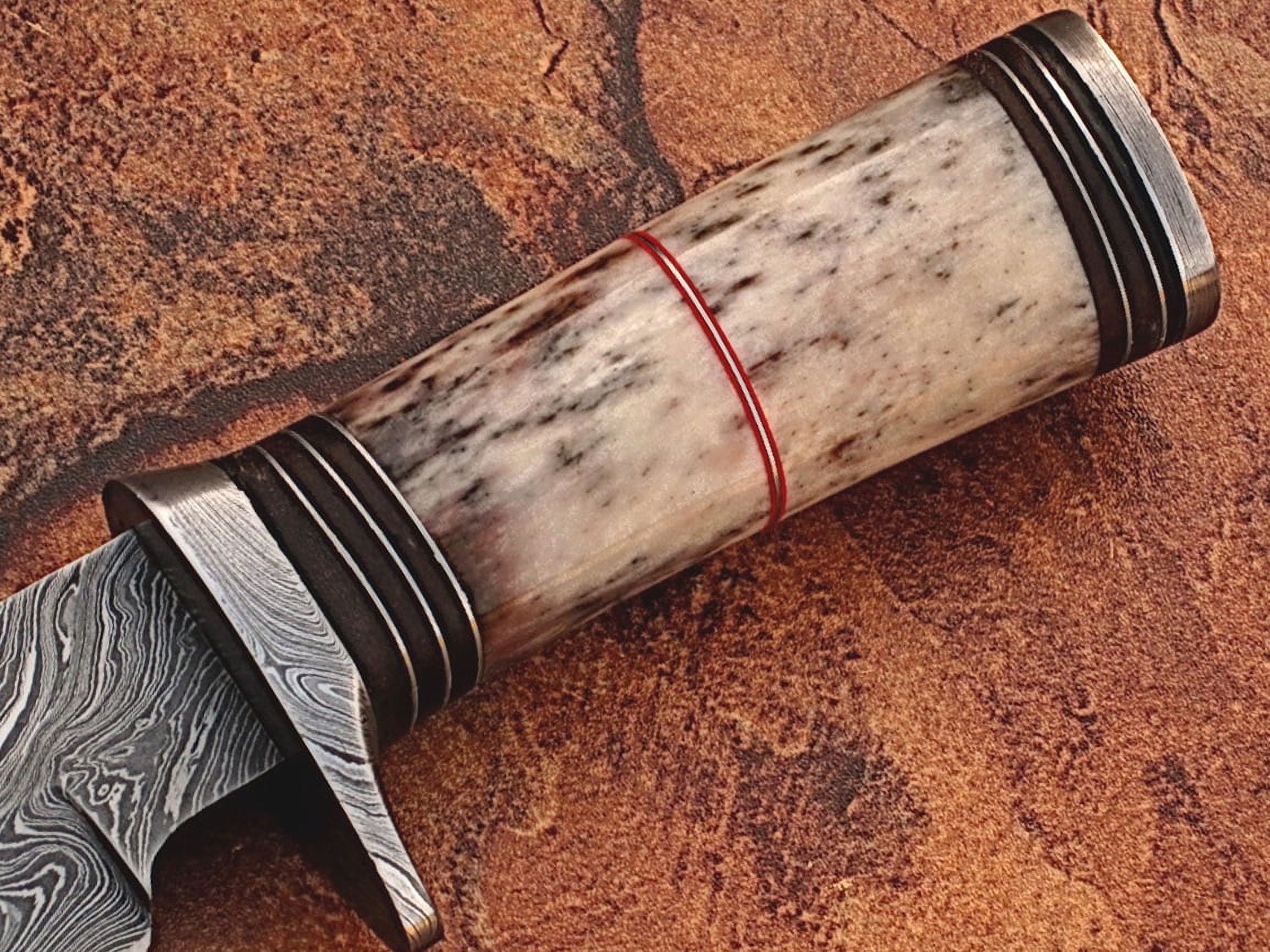 Out Class Damascus Steel Hunting Knife w/ Giraffe Bone Handle