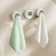 thumbnail image 4 of Adhesivos Redondos para Toallas de Cocina, Accesorios para Baño y Ducha/Hogar, 4 of 5