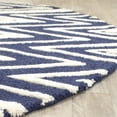 thumbnail image 3 of Safavieh Cambridge 6' Round Hand Tufted Wool Rug, 3 of 3