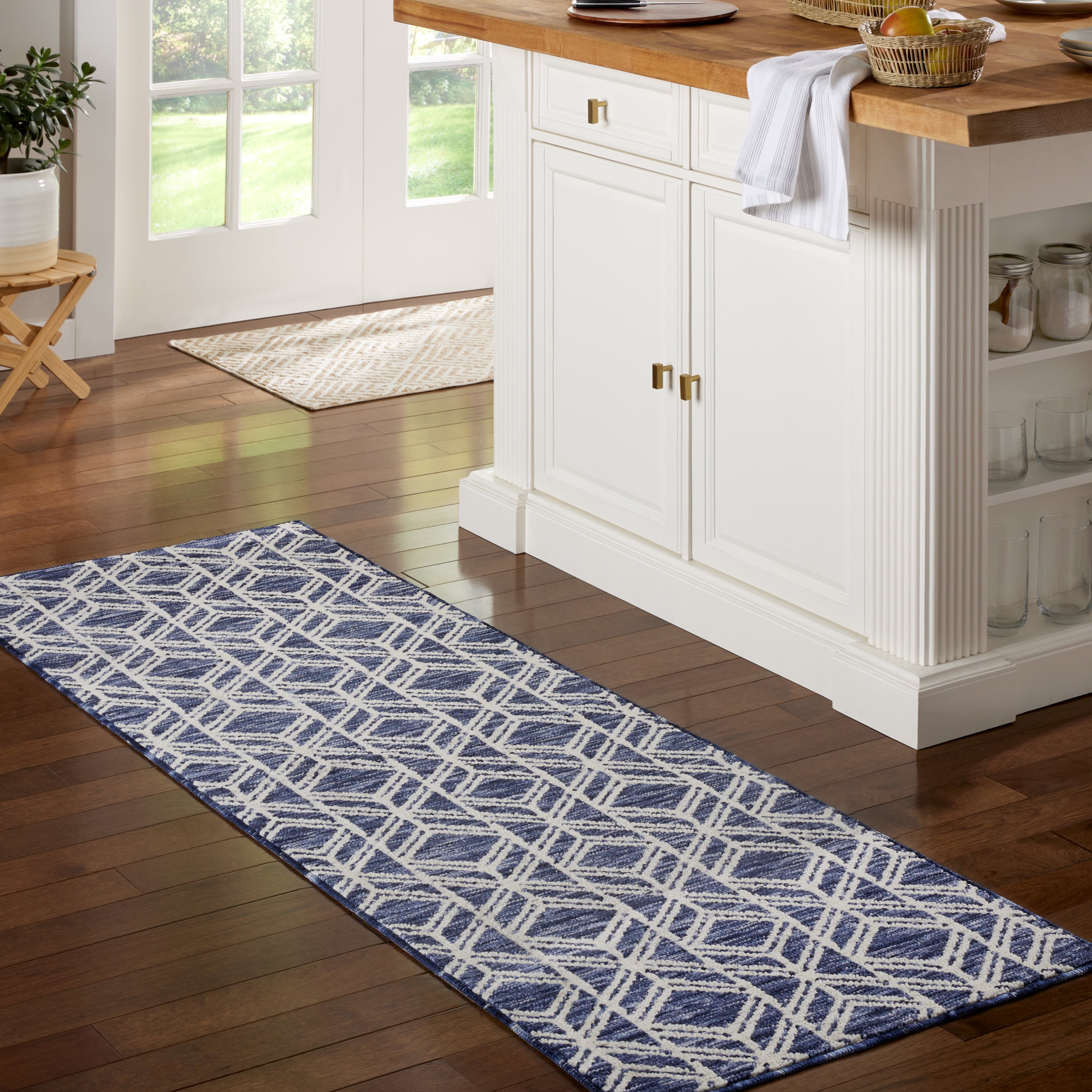 TOWN & COUNTRY EVERYDAY Walker Modern Diamond Everwash® Washable Multi-Use Decorative Rug with Non-Slip Backing, Navy Blue, 24"x72"