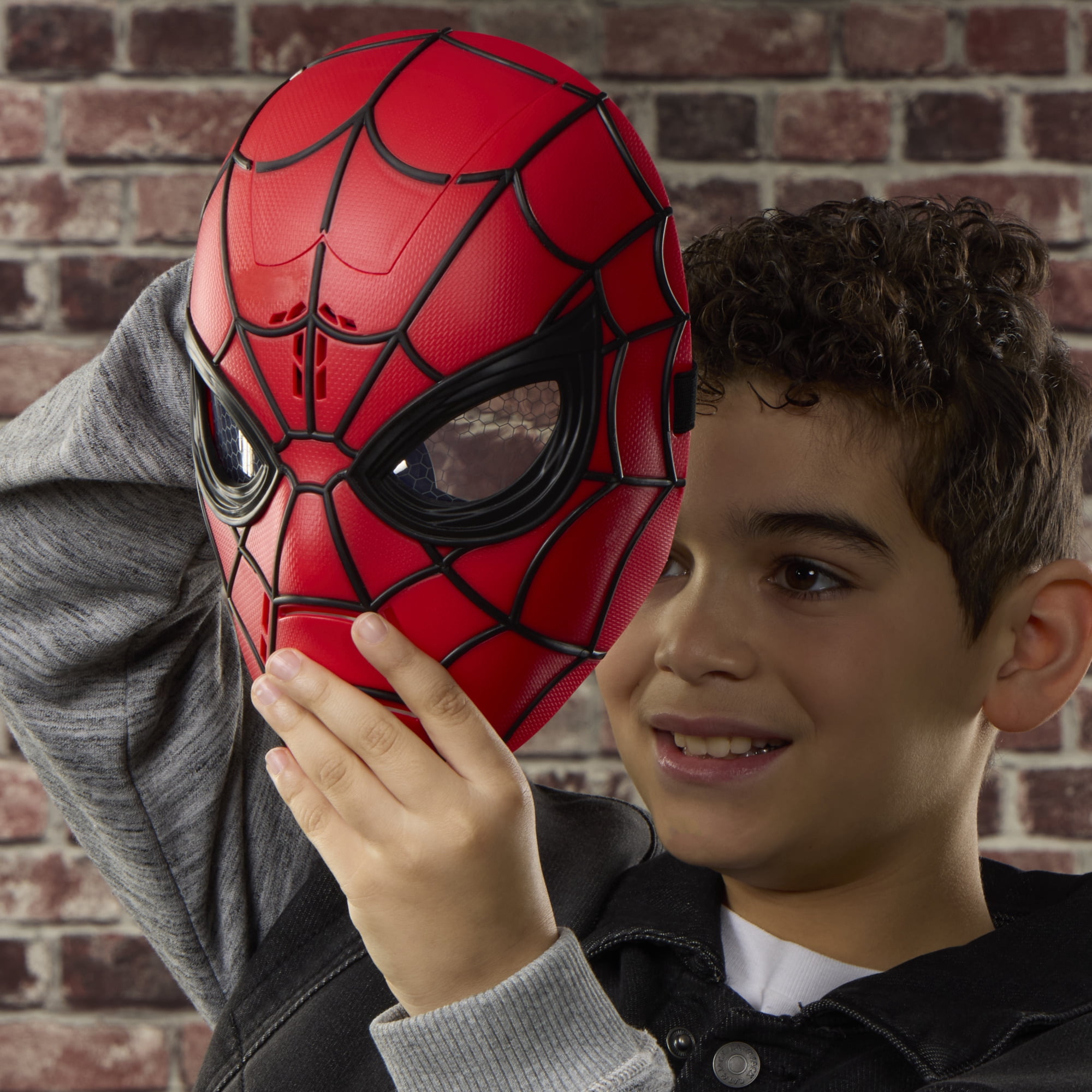 Marvel Studios Spider-Man Brand New Day Wisecrackin’ Glow Mask, Ages 5 and up