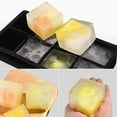 thumbnail image 4 of Paquete de 2 bandejas de silicona para cubitos de hielo 8 cubitos cuadrados por bandeja Ideal para whisky, cócteles, sopas, comida para bebés y golosinas congeladas Flexible Xemadio 2033777, 4 of 9