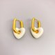 thumbnail image 1 of Pendientes en forma de U chapados en oro de 18 quilates con colgante de corazón de melocotón esmaltado Pendientes de personalidad de moda para mujer, blanco, 1 of 2