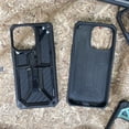 thumbnail image 5 of Funda resistente Monarch de fibra de carbono para iPhone 13, 5 of 5