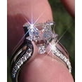 thumbnail image 1 of Exquisitos anillos de compromiso de Color plateado a la moda para mujer, anillo de piedras de circón blanco a la moda, joyería nupcial de aniversario para boda Tan Jianjun unisex, 1 of 2