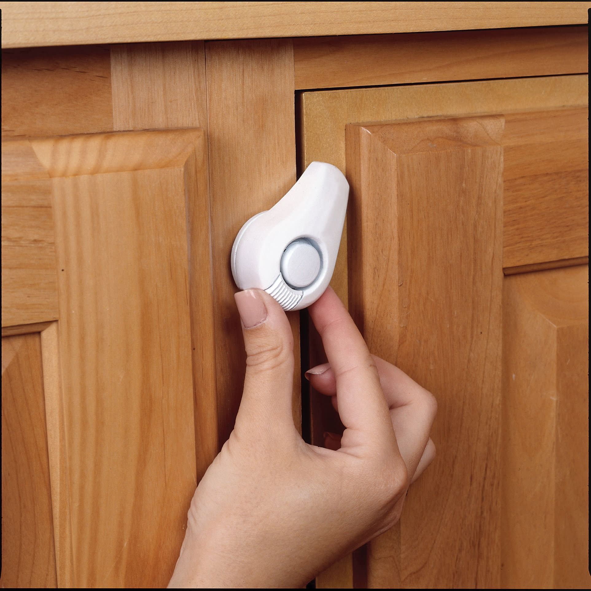 Safety 1ˢᵗ Lazy Susan Cabinet Lock, White