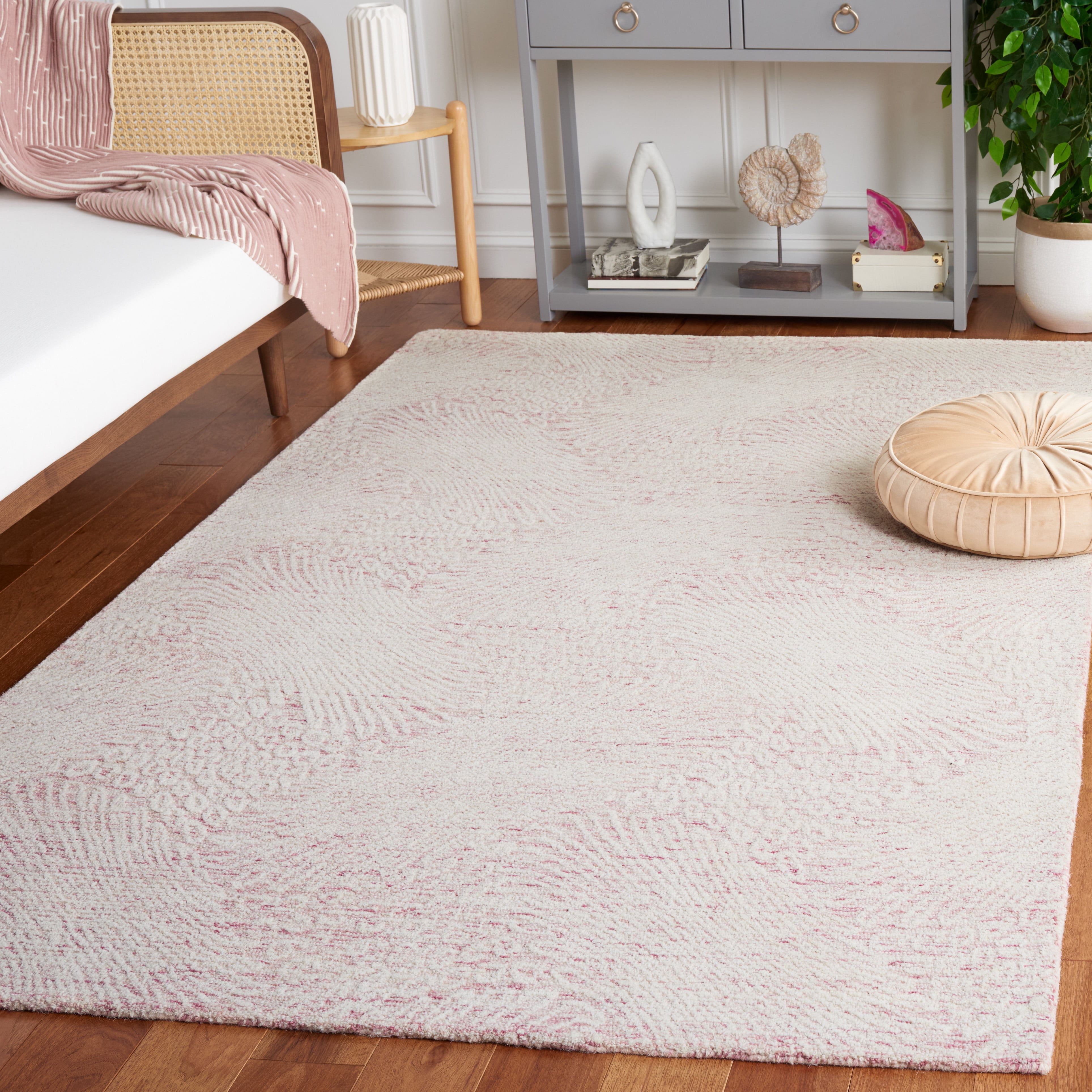 SAFAVIEH Ebony Abbott Floral Area Rug, Pink/Ivory, 3' x 5'