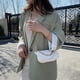 thumbnail image 4 of Nuevo bolso cruzado Joker de cuero artificial para mujer, bolso baguette a la moda,, 4 of 5