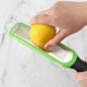thumbnail image 4 of Rallador de queso para cocina, rallador de ajo, rallador de alimentos con mango, acero inoxidable y tapa protectora, 4 of 6
