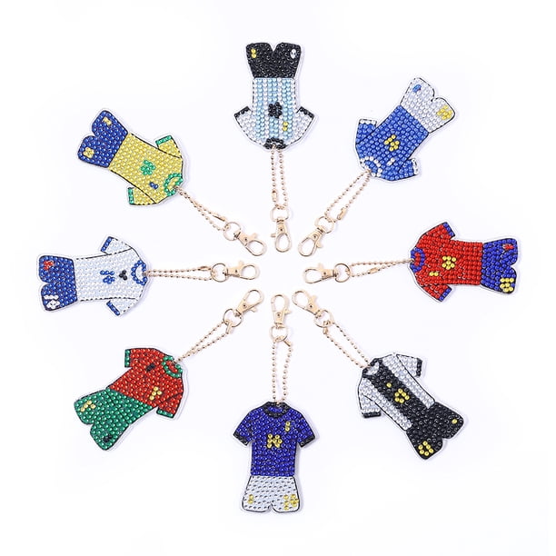 Cuadros Decorativos Kit de pintura de diamantes 5D para niños y adultos llavero Wdftyju con taladro de forma especial hecho a mano con forma de uniforme de fútbol regalo colgante 8 piezas