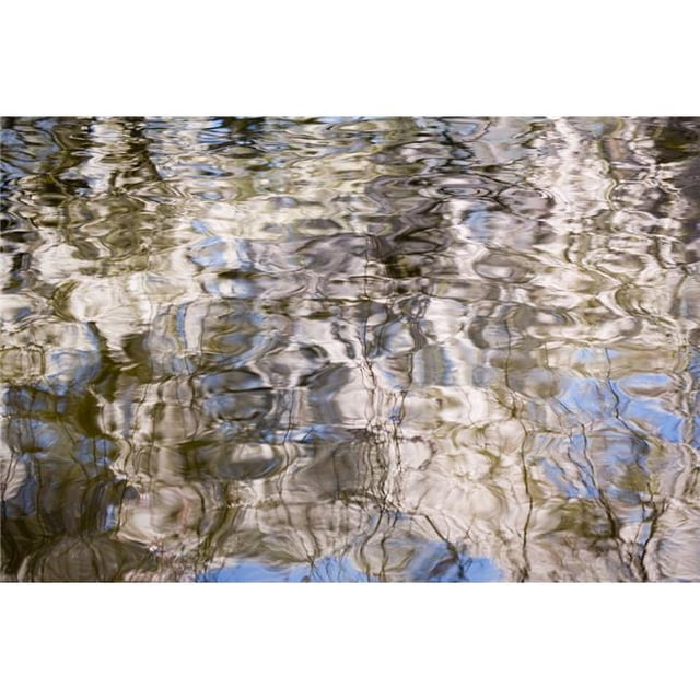 Posterazzi DPI1845428LARGE Réflexion dans l'Eau Ondulée Affiche Impression, Grand - 36 x 24