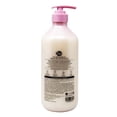 thumbnail image 2 of Gel de baño SHOWERMATE con leche de cabra y fresa, 800 ml (1 paquete), 2 of 5