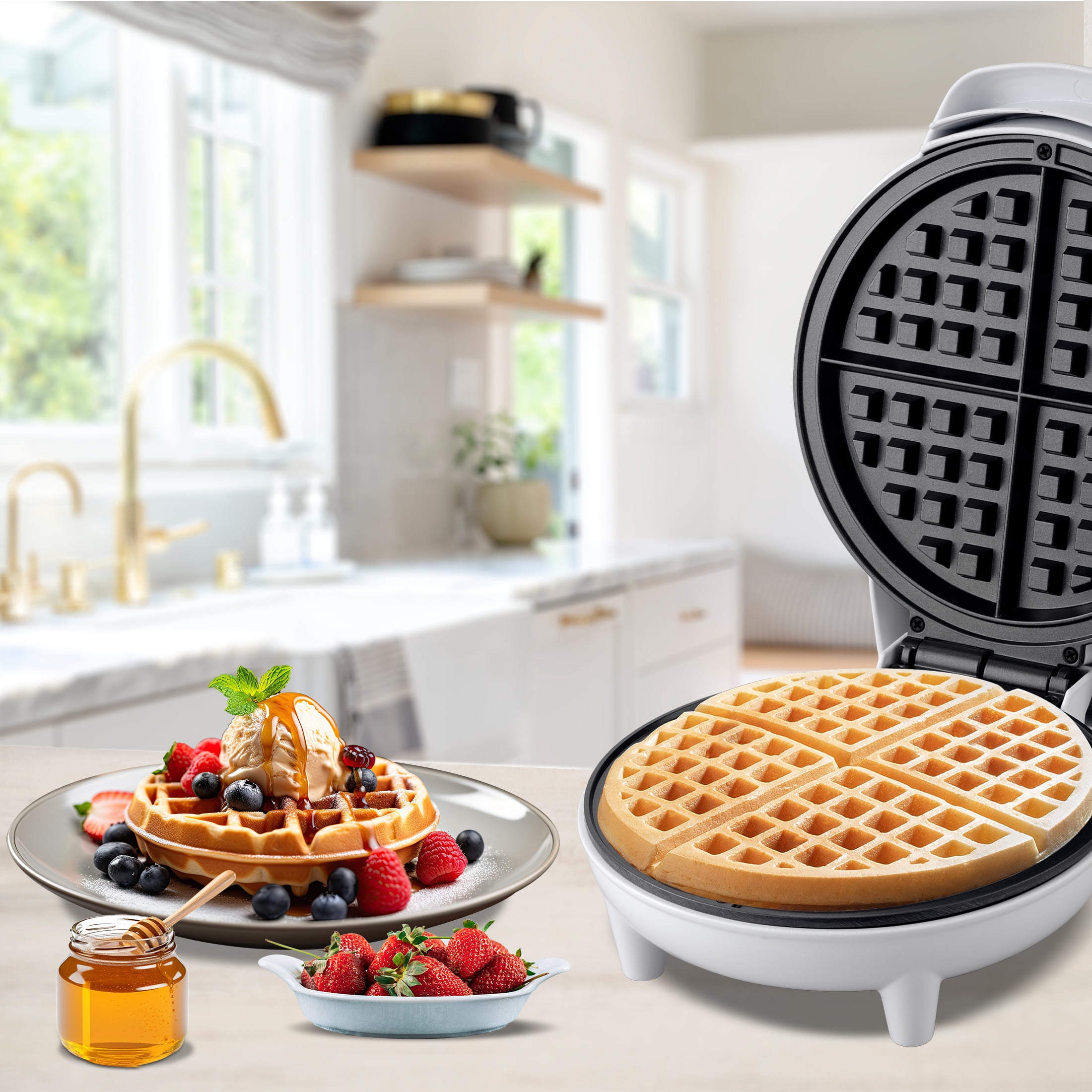 Courant Electric Belgian Waffle Maker, 7-inch Round Waffles, Nonstick, Durable