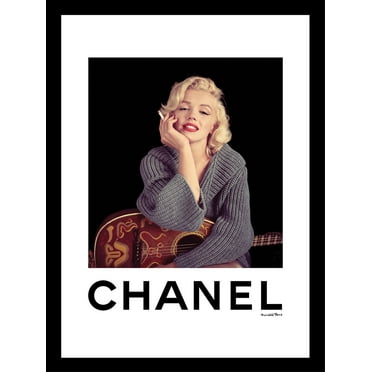 Venice Beach Collection's Marilyn Monroe in all her Comfort 14x18 Framed Print