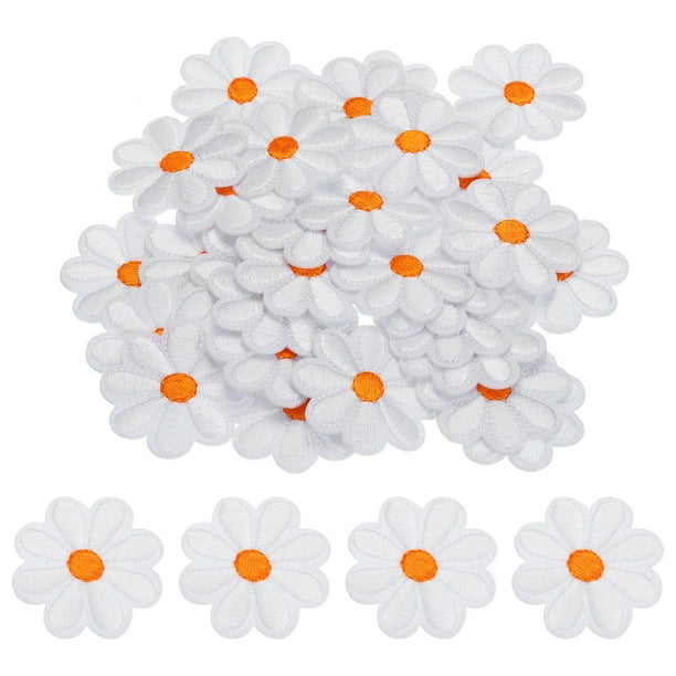 Parche de hierro Uxcell con flores, parche bordado para reparar ropa, mochila 3.54x3.54" 30 piezas blanco