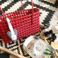thumbnail image 4 of Bolso tejido cuadrado de PE para playa - Estilo bohemio y resistente al agua, ideal para vacaciones o paseos diarios. ¡Llévalo a todos lados con estilo! 🌴🧺, 4 of 6