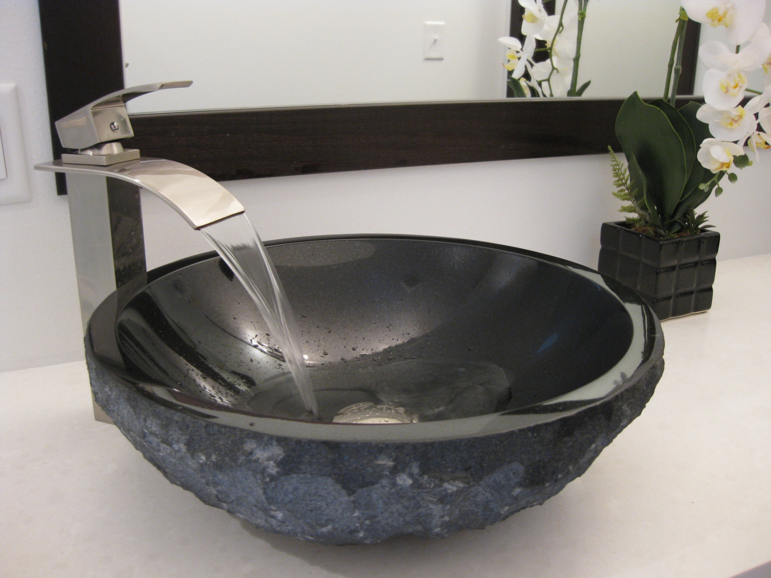 Miseno MNO-NA-ORB Circular 17" Marble Bathroom Sink; Oil Rubbed Bronze Drain
