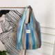 thumbnail image 5 of Bolso de mano lindo para mujer Choque de colores Lona Arco iris Bolso de playa Bolso de embrague abiertos, 5 of 9