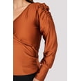 thumbnail image 4 of Blusa formal de satín Roman Fashion Chedron naranja oscuro Talla Extra 1789, 4 of 7