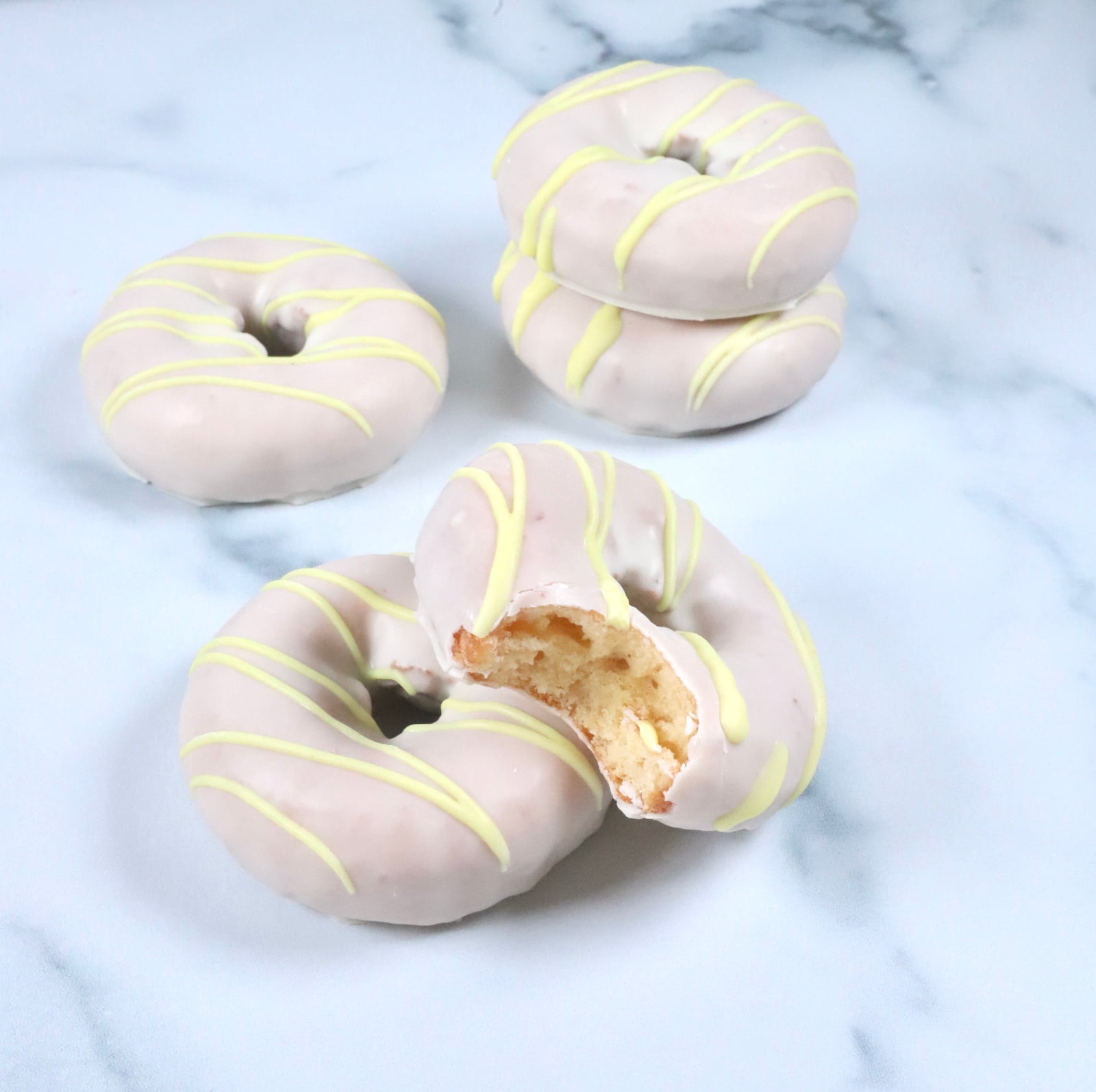 Stan’s Donuts Lemon Dipped Cake Donuts, 12 oz., 6 Count, Bakery Clamshell, Vanilla Donuts Dipped in Citrusy Lemon White Chocolate Drizzle